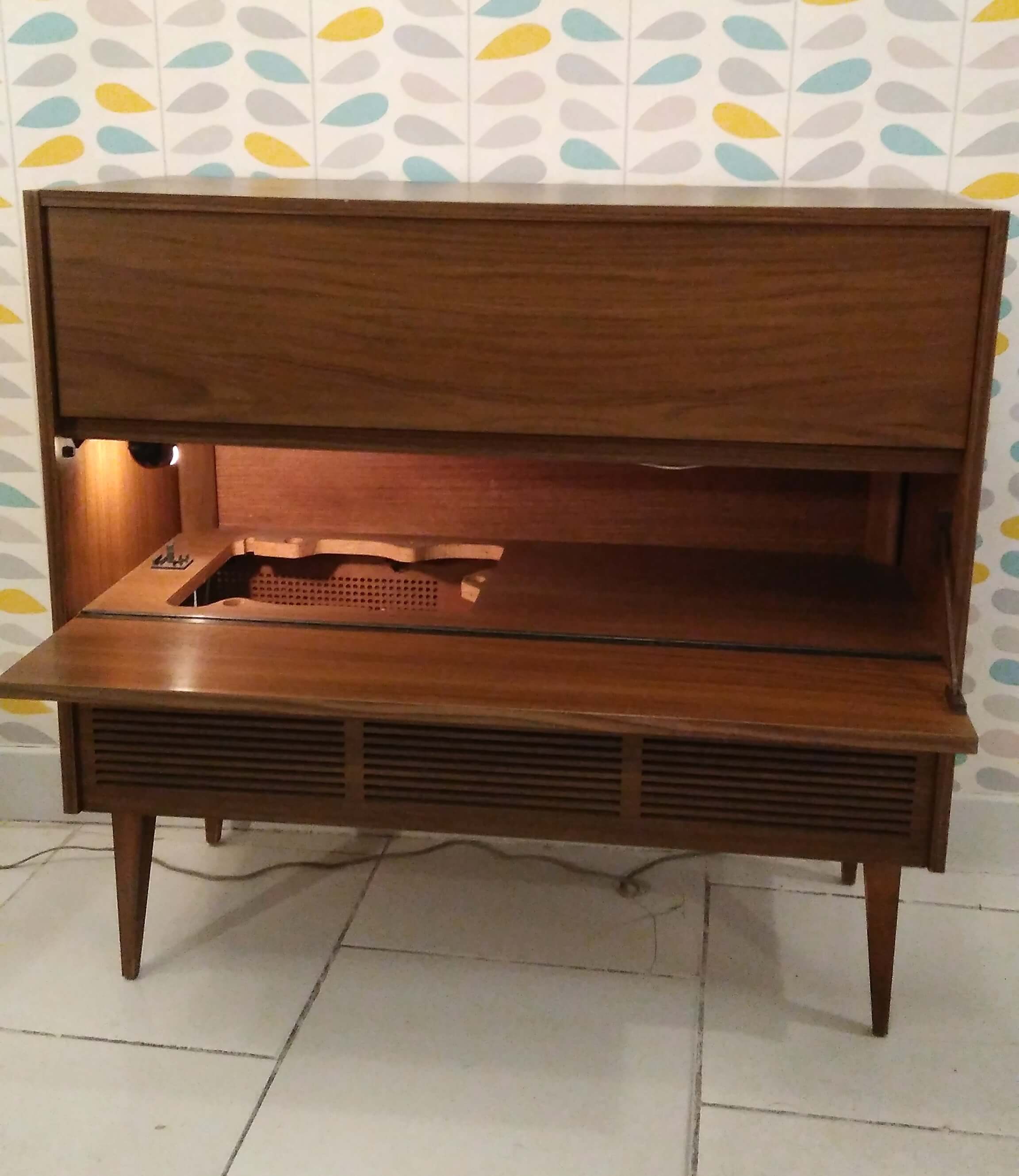 Grundig radio furniture 60 foot compass