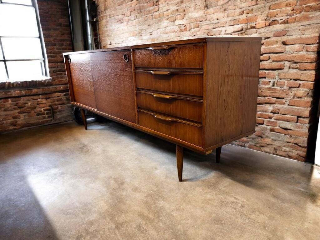 Vintage wooden sideboard / long buffet / sideboard