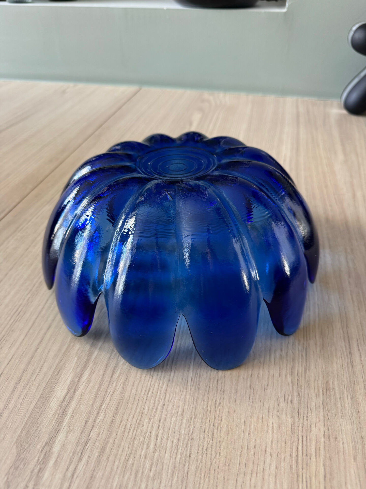 Vintage blown glass fruit bowl