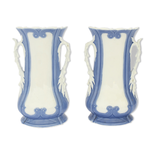 Paire de vases en porcelaine