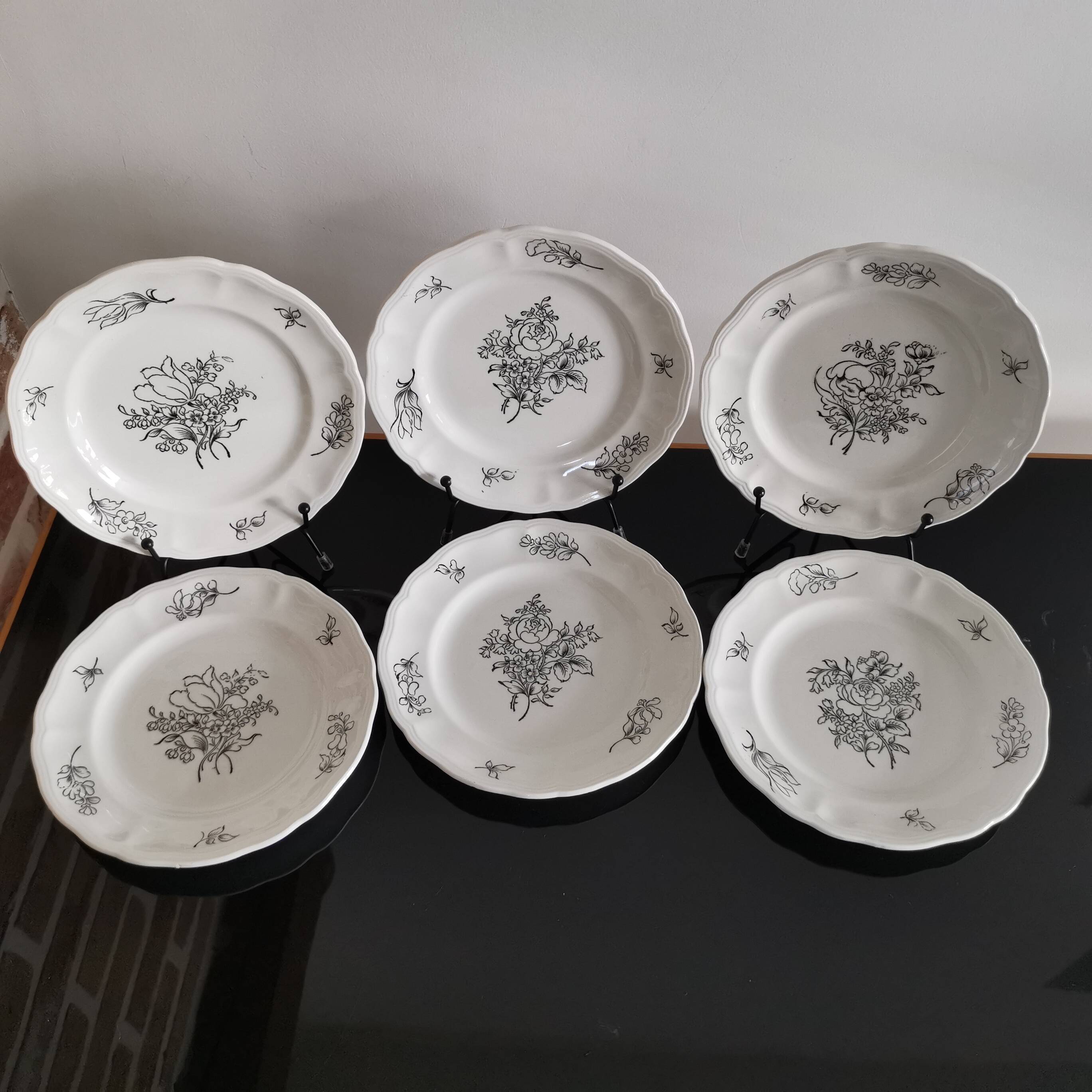 Dessert plates in half Luneville porcelain, black decor