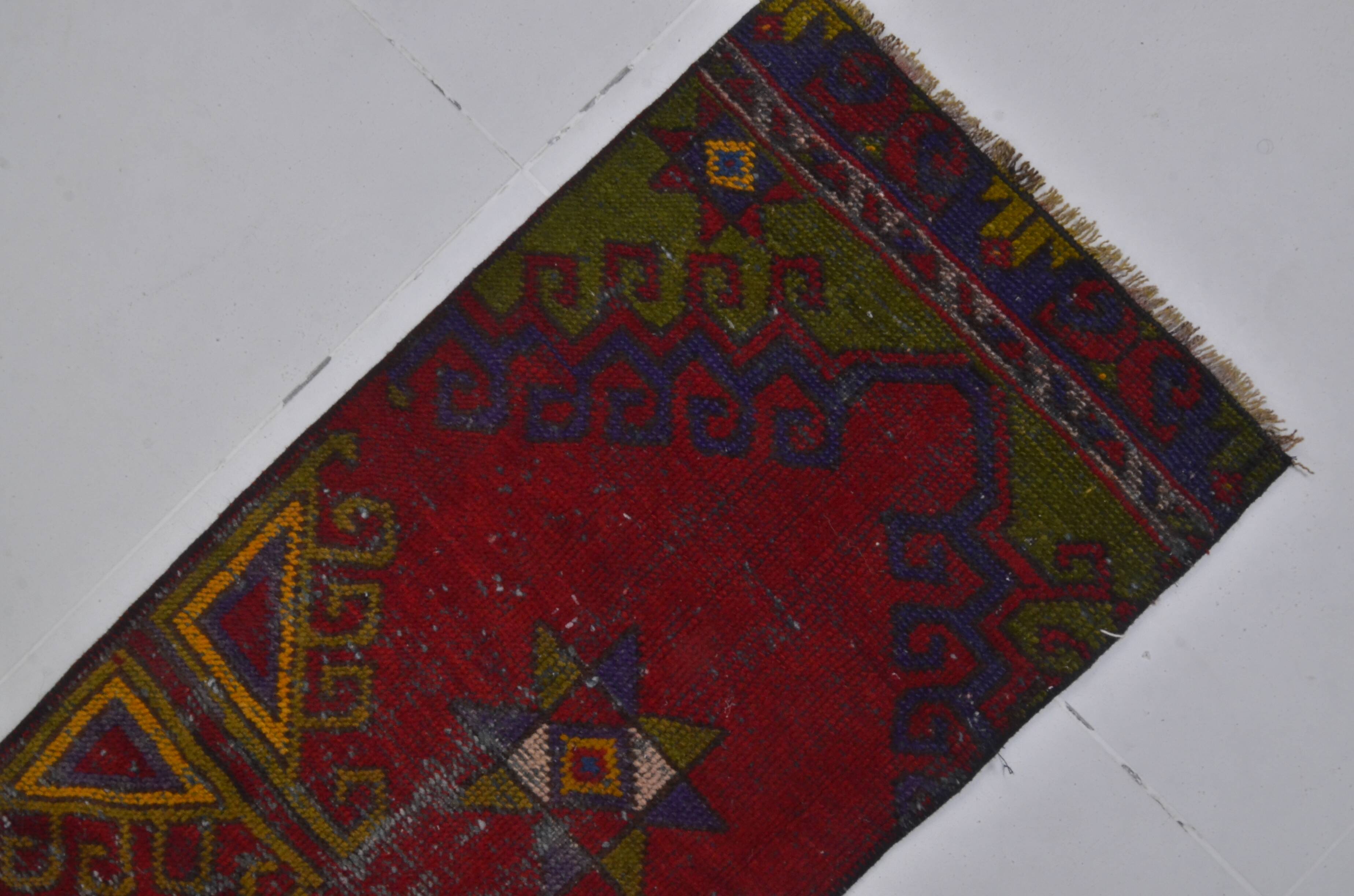 Small Antique Vintage Carpet sku 3983