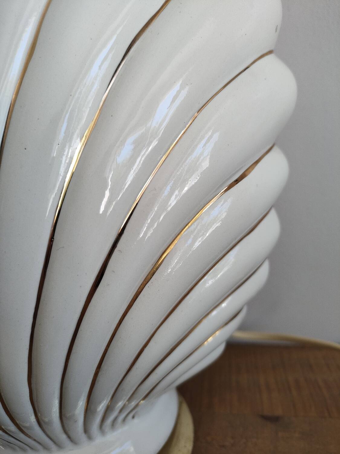 Ceramic and gold metal shell lamp base - vintage