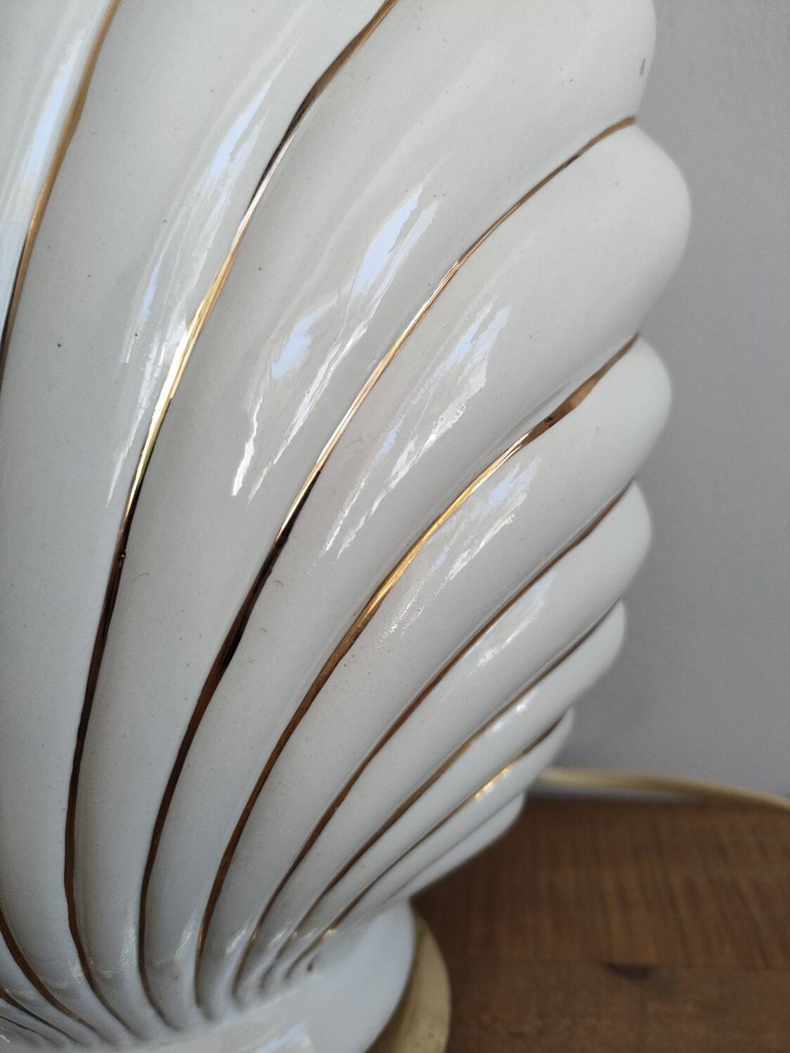 Ceramic and gold metal shell lamp base - vintage