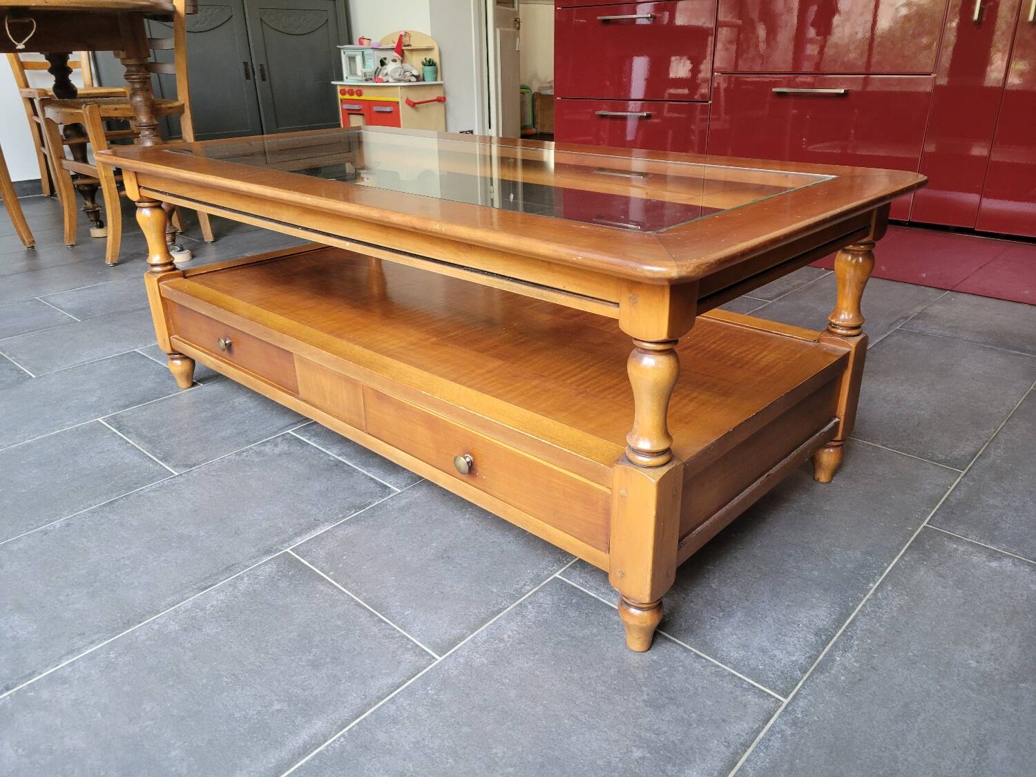 Coffee table with 2 drawers in solid cherry wood and glass.