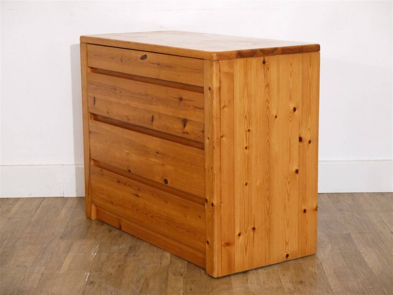 Commode minimaliste en pin masssif 1970