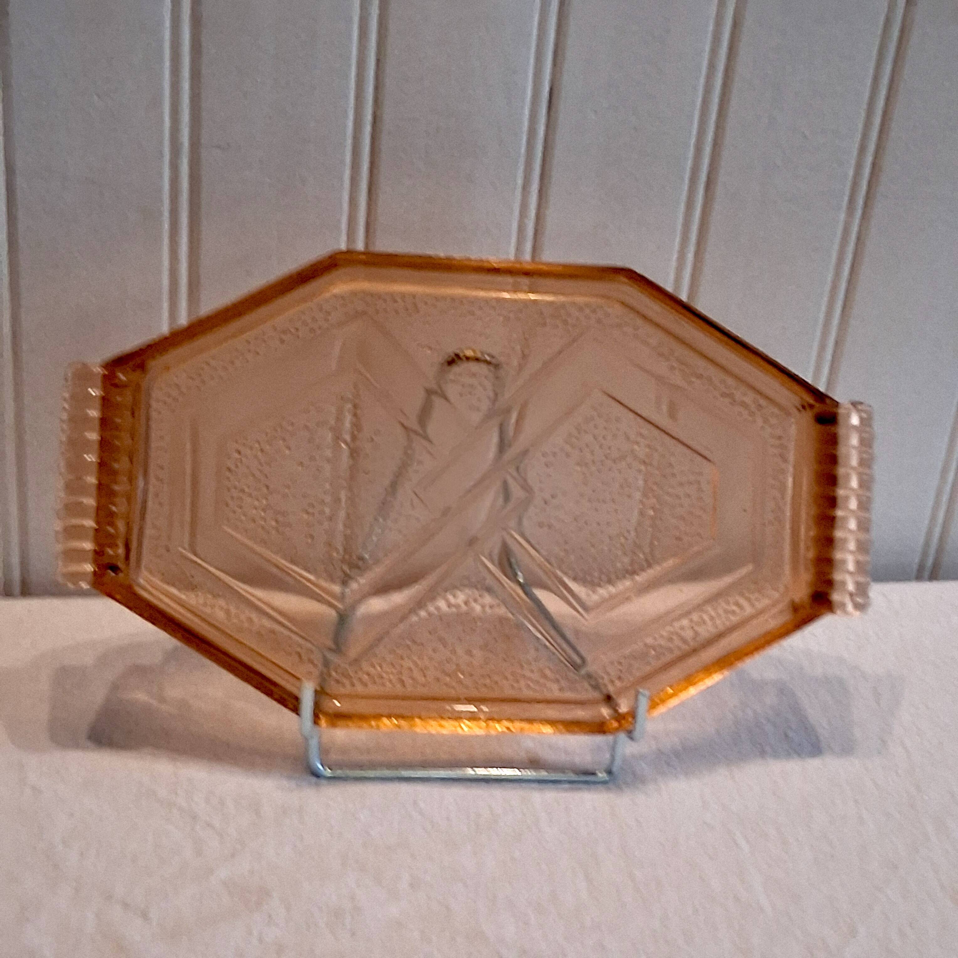 Art Deco style pink glass serving dish in very good condition.