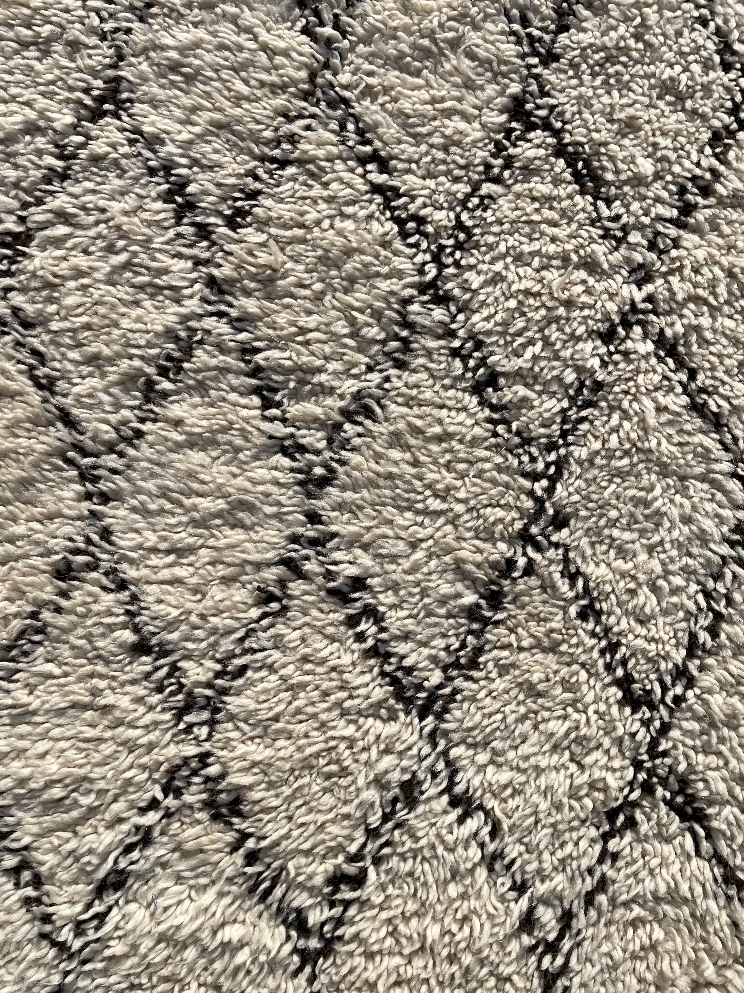 Long Berber hallway carpet Beni Ourain in wool 110x310 cm