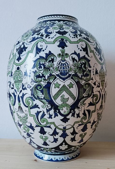 Vase "Egg" Porcelain of Rouen