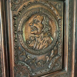 Armoire bois sculpté