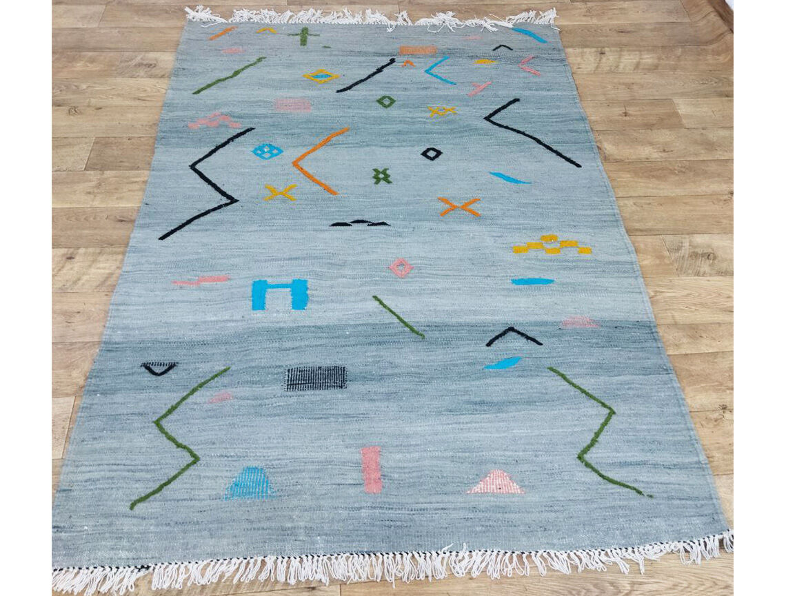 Handmade moroccan berber carpet 208 x 149 cm