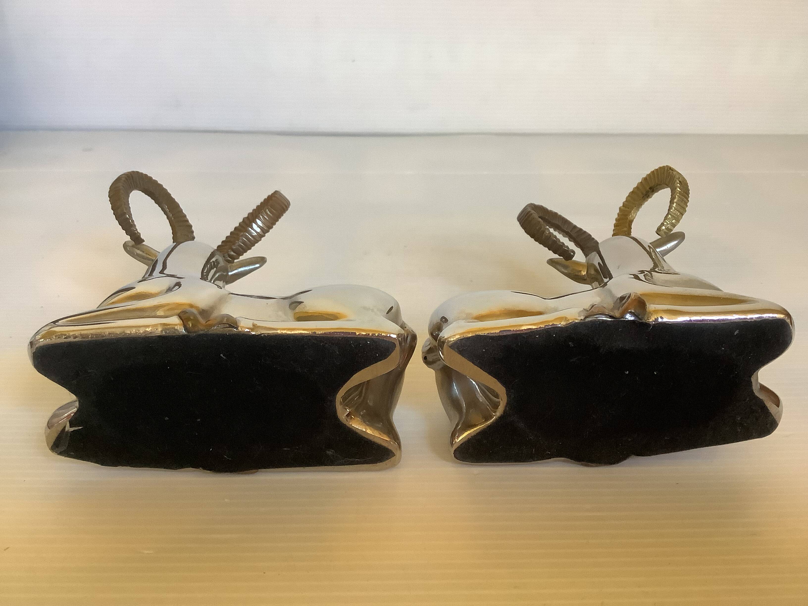 Paire de petits serre livres mouflons zoomorphe