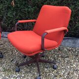 Pair of armchairs by Harcourt Geoffrey for Artifort