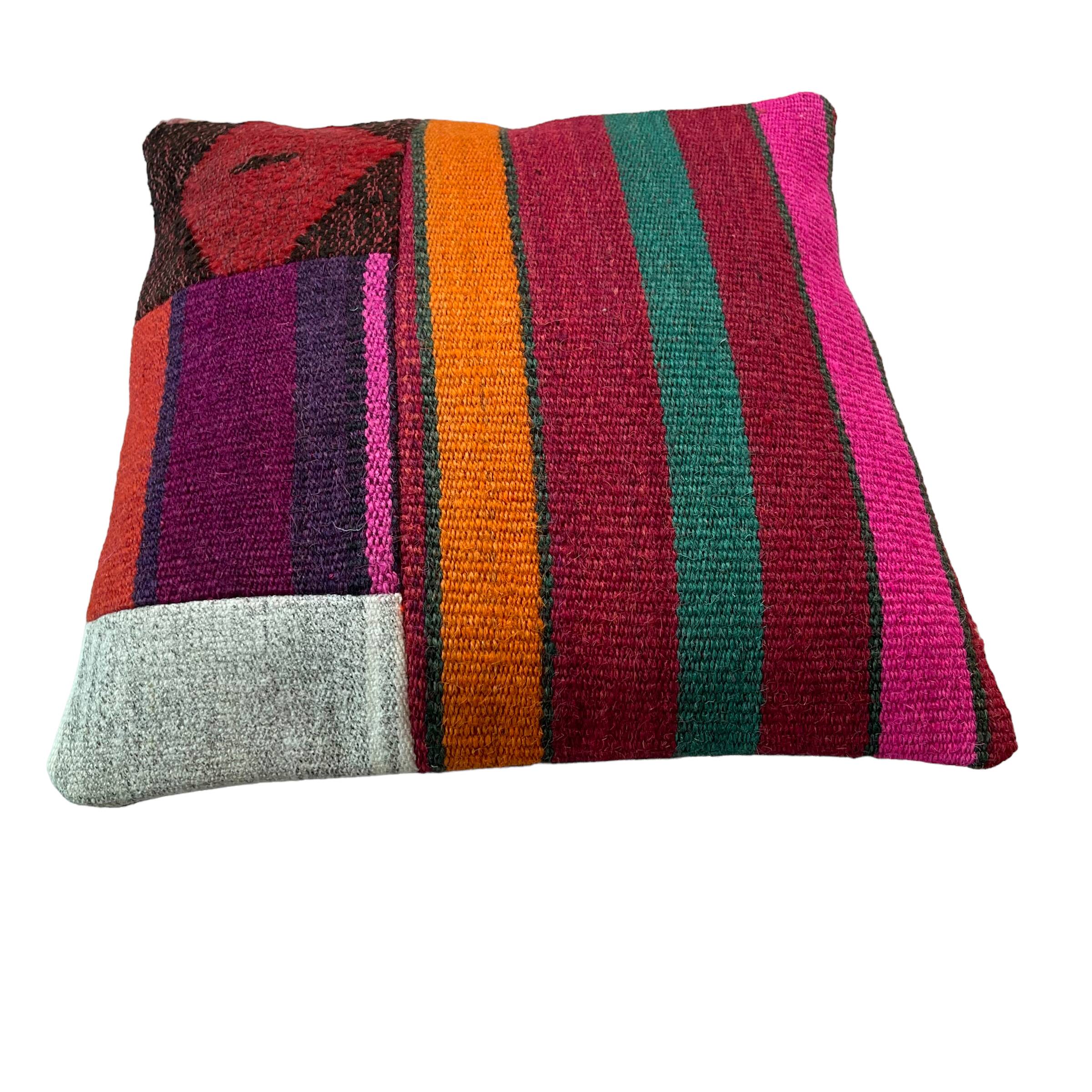 Vintage turkish kilim cushion cover , 40 x 40 cm