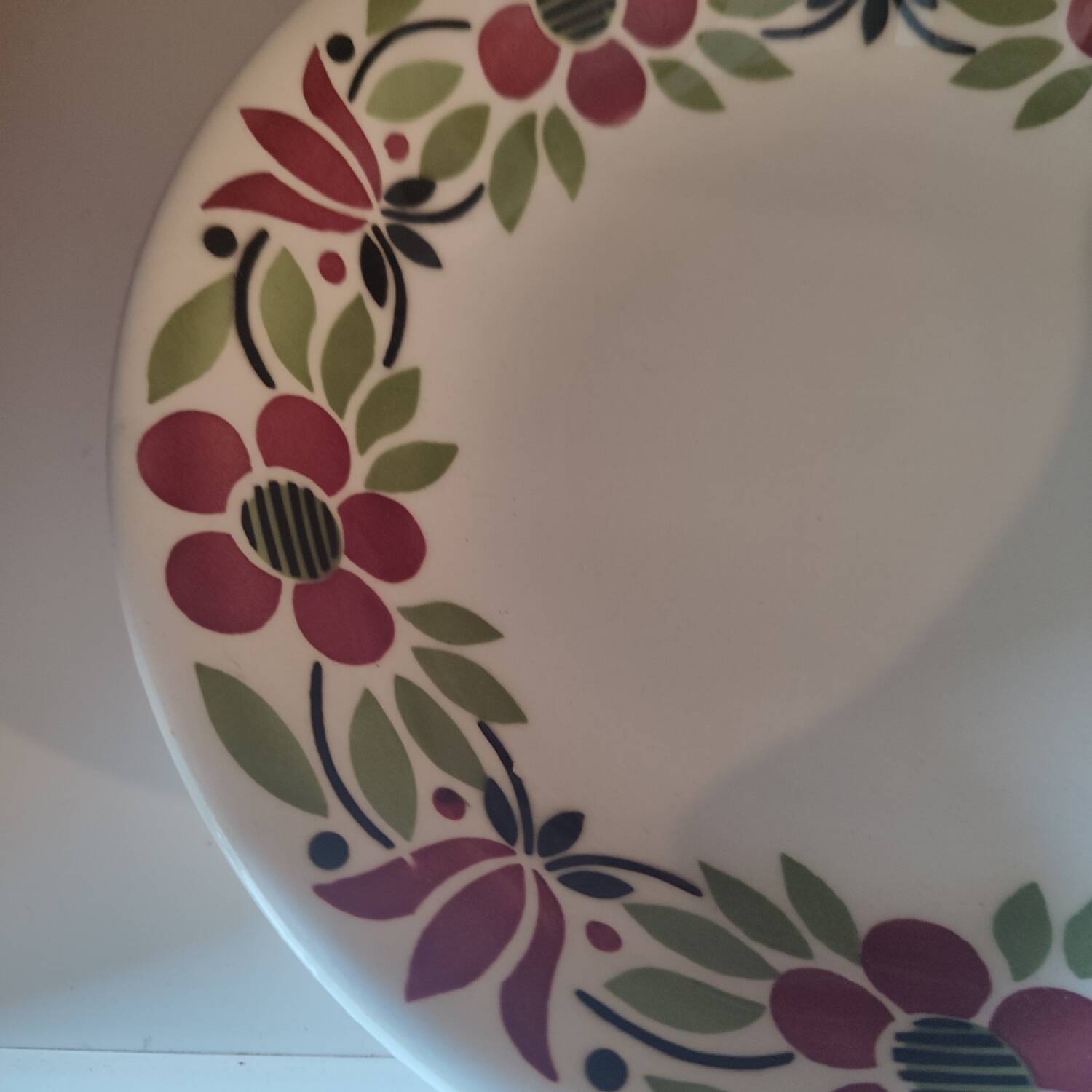 Set of 2 Vintage floral decor soup plates