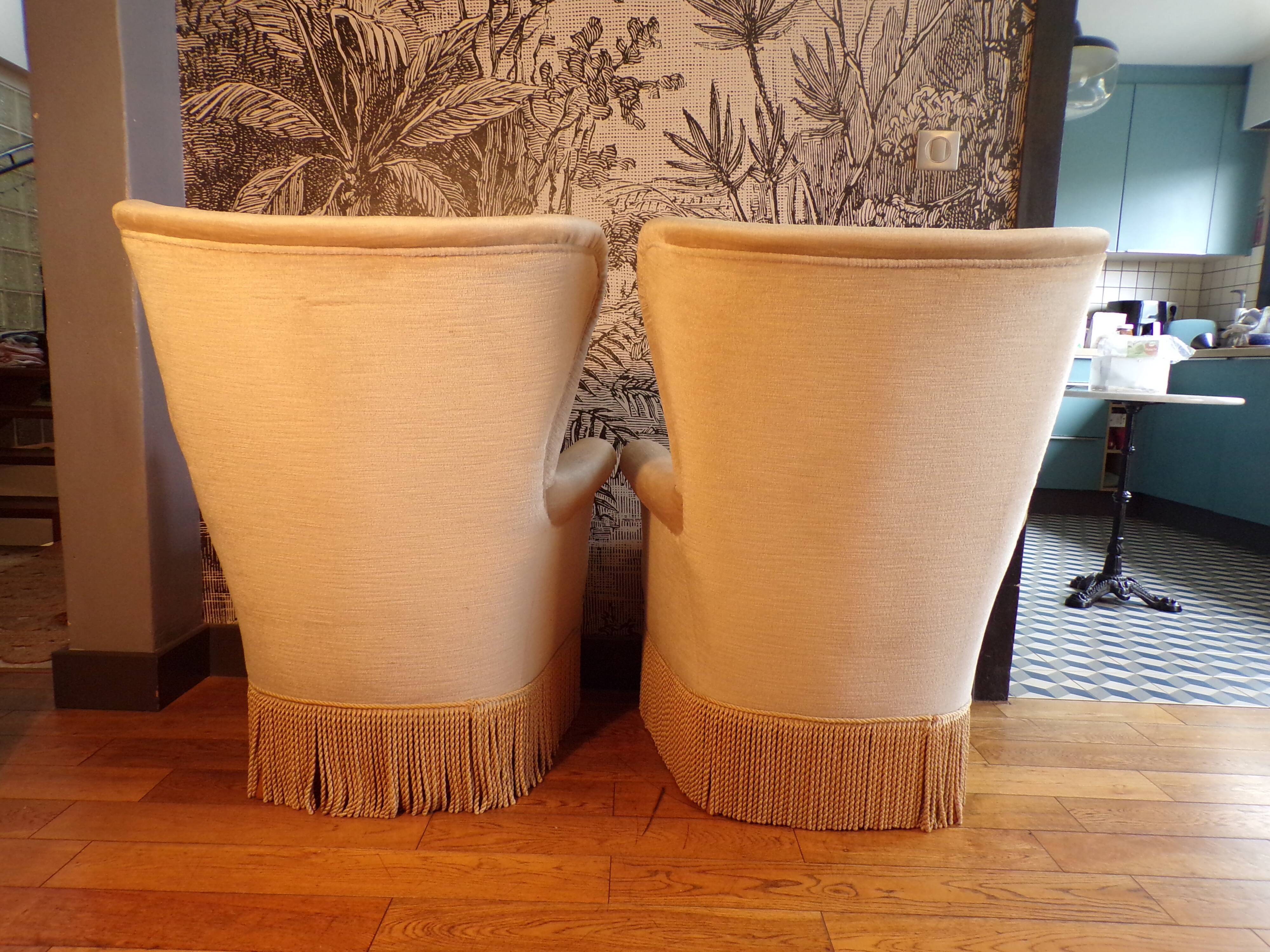Pair of velvet toad armchairs