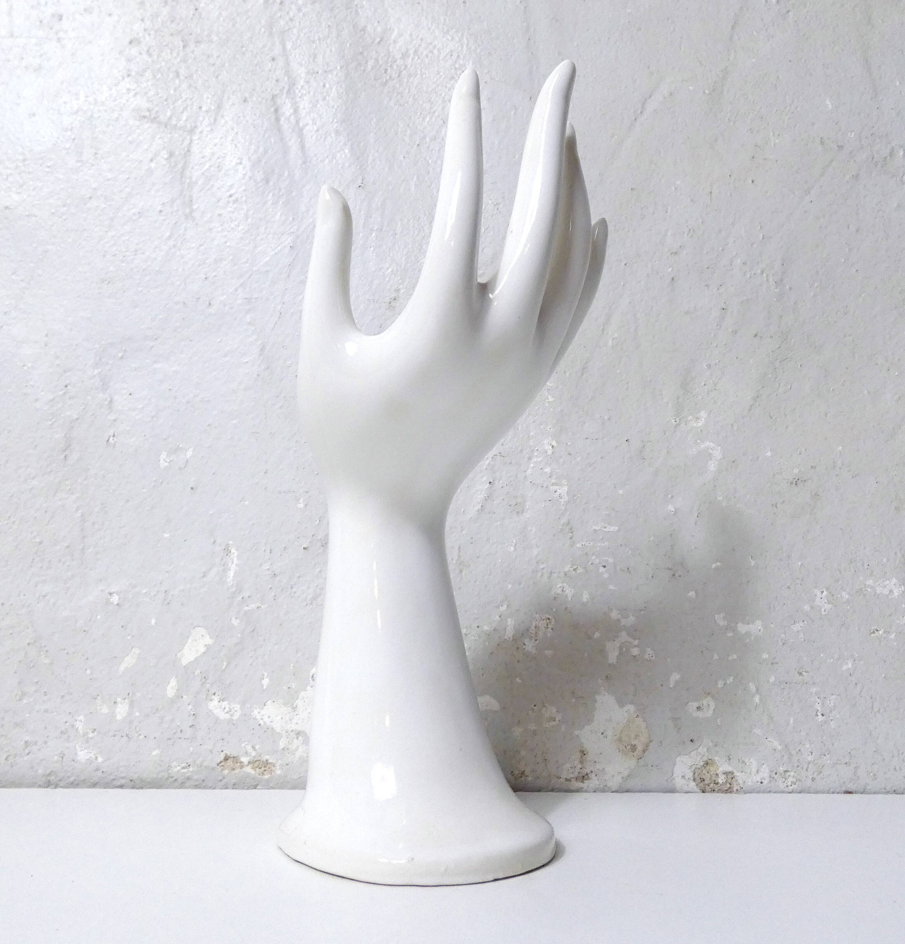 white hand ceramic vase soliflore ring holder