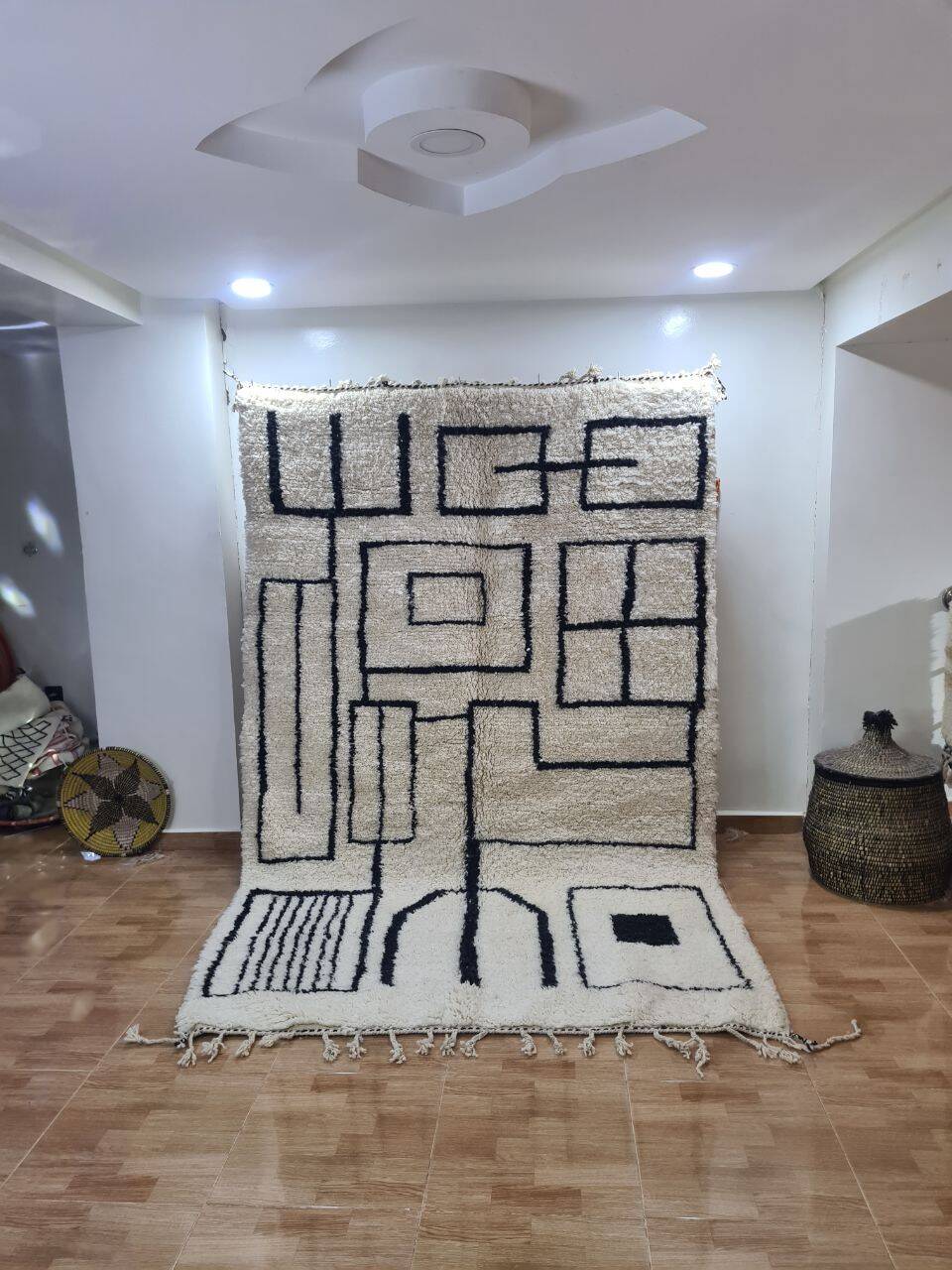Handmade wool Berber rug 252x154