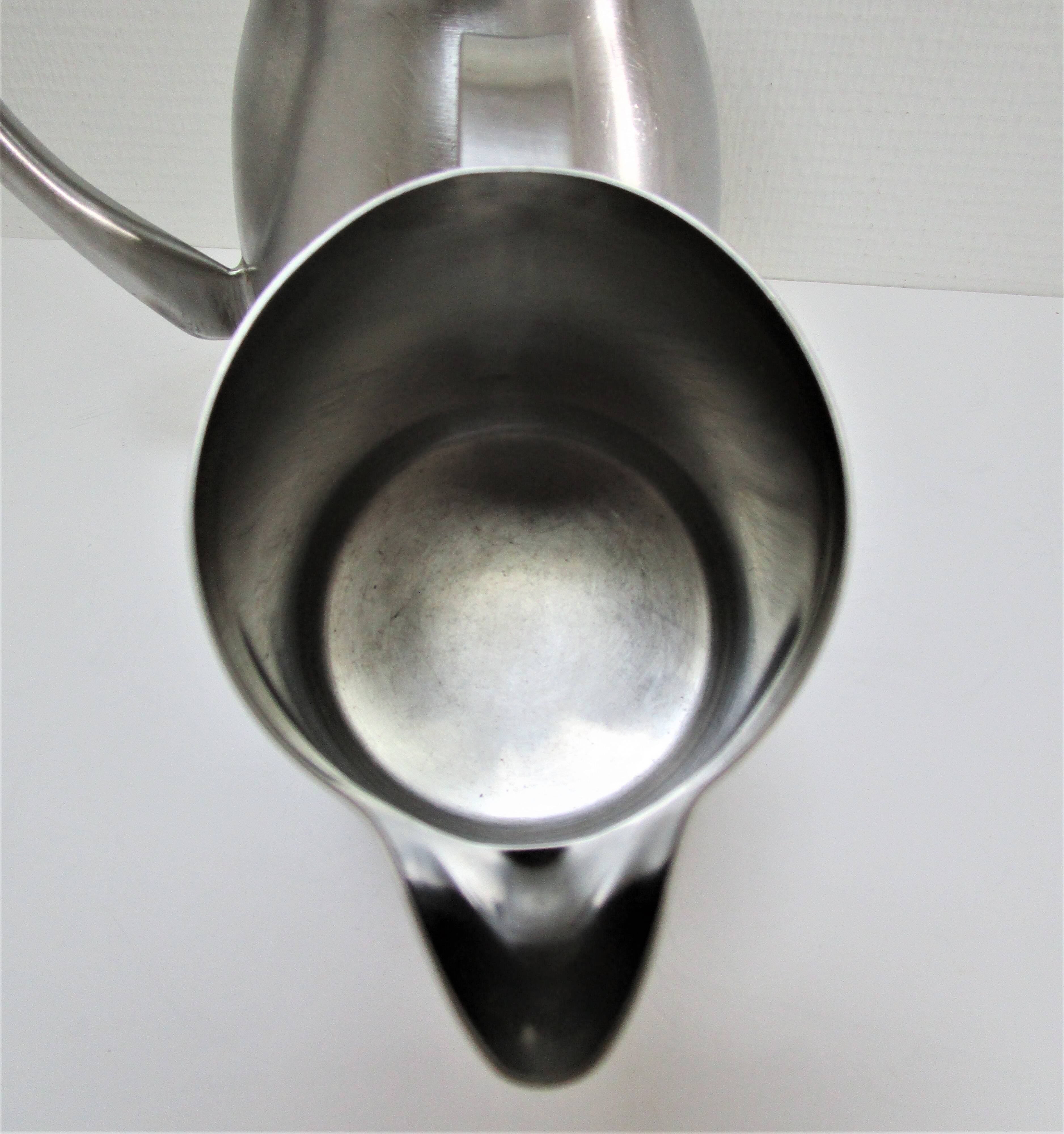 Deux pichets inox Vollrath Hallins vintage