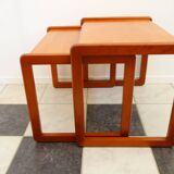 Ensemble de tables gigognes des années 1960