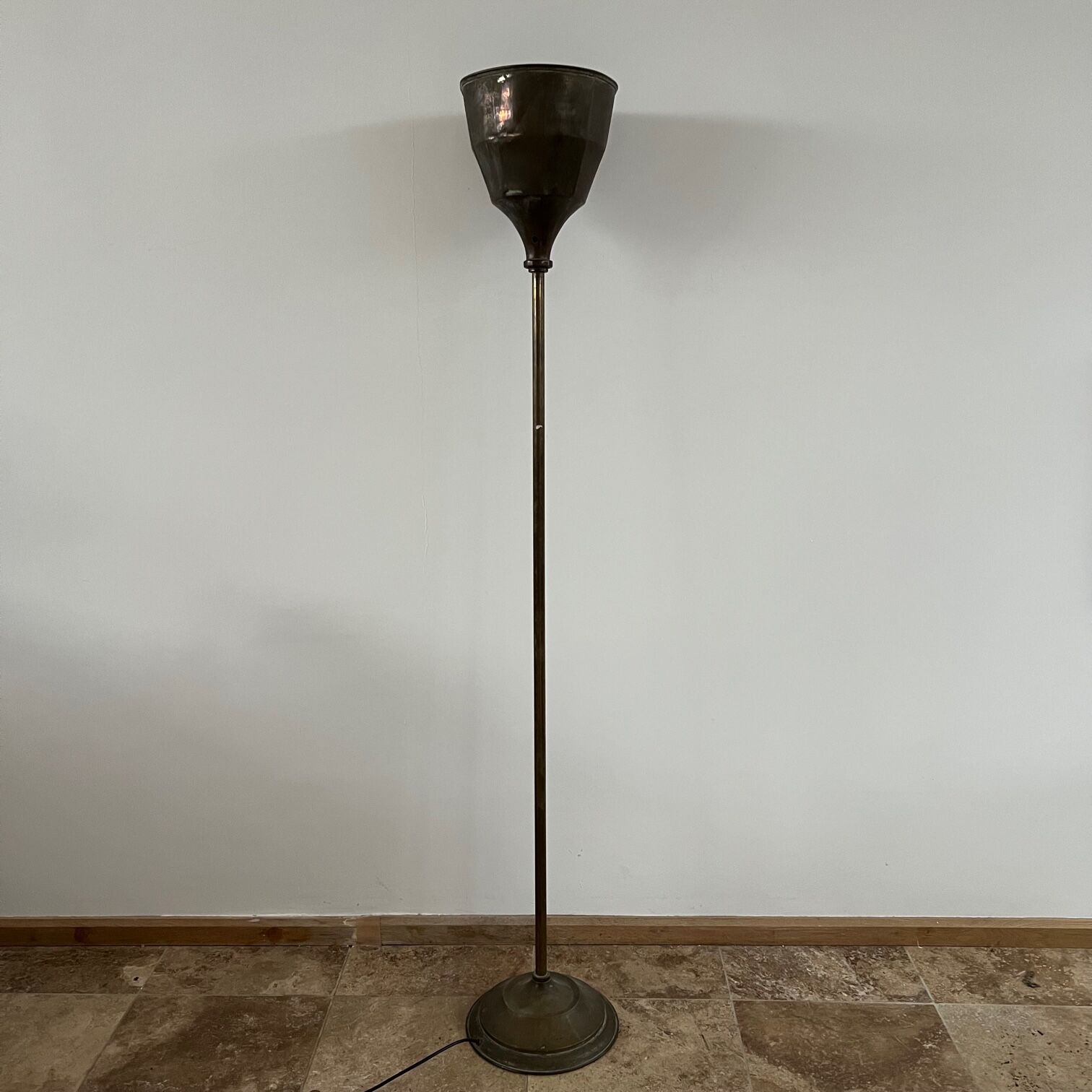 English mid-century brass floor lamp uplighter