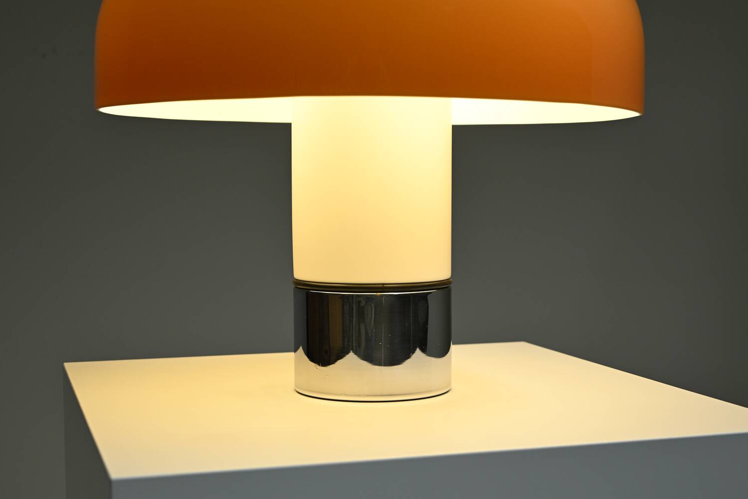 Brumbry table lamp by Luigi Massoni for Harvey Guzzini, 1960s Italy.