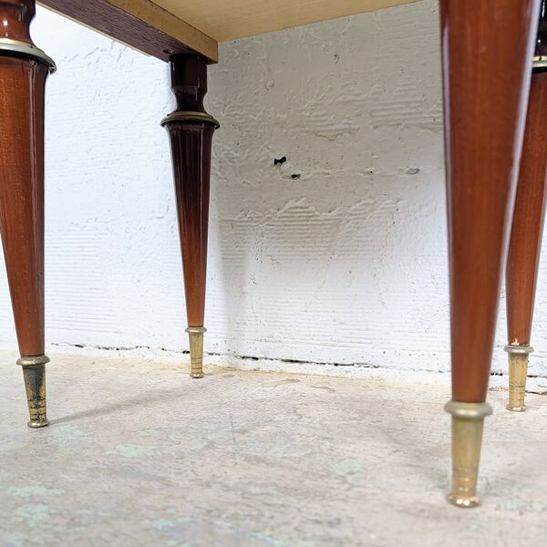 Table de chevet marqueterie fleurie et laiton