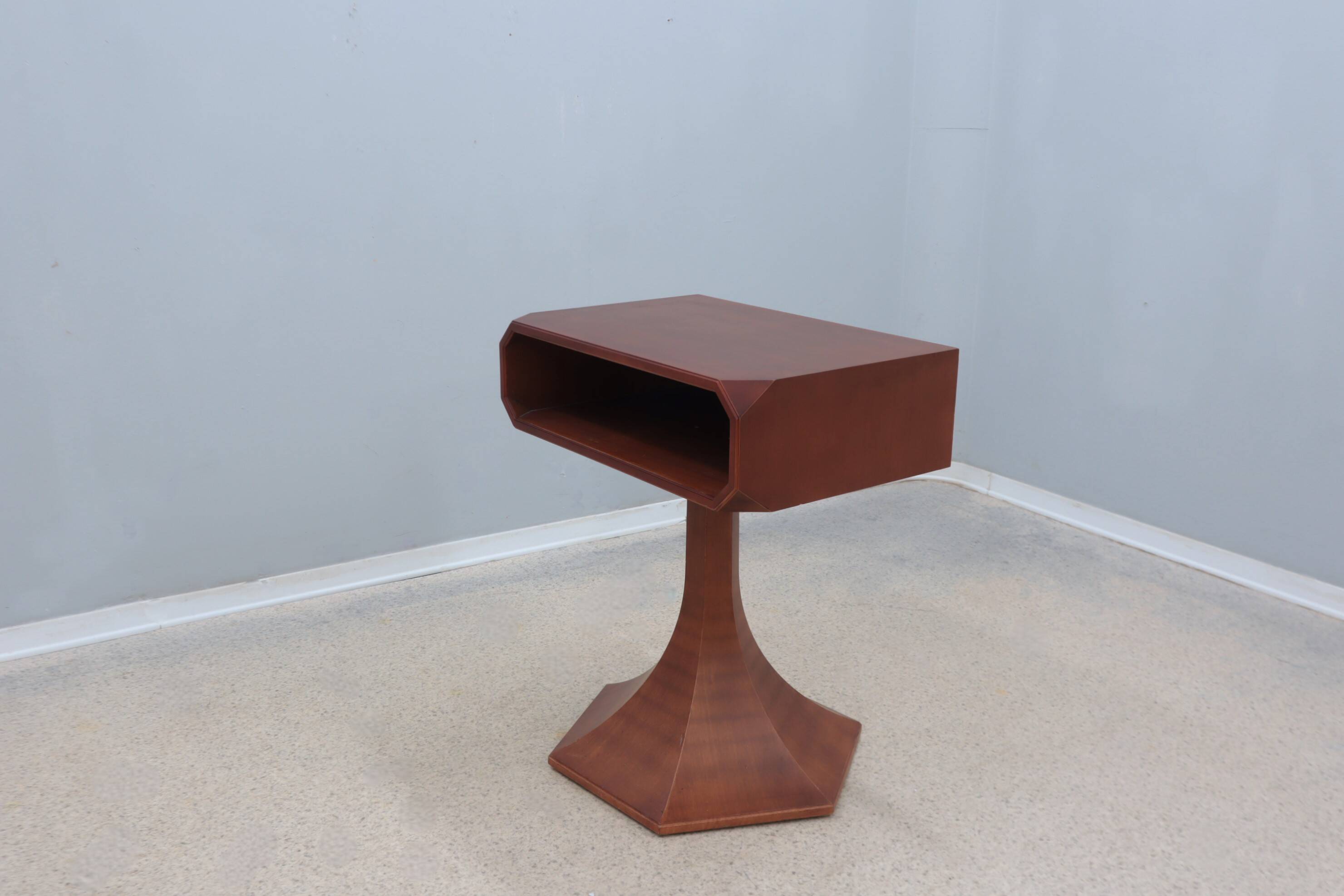 Table d'appoint / console tournante Luigi Massoni Italie années 1960