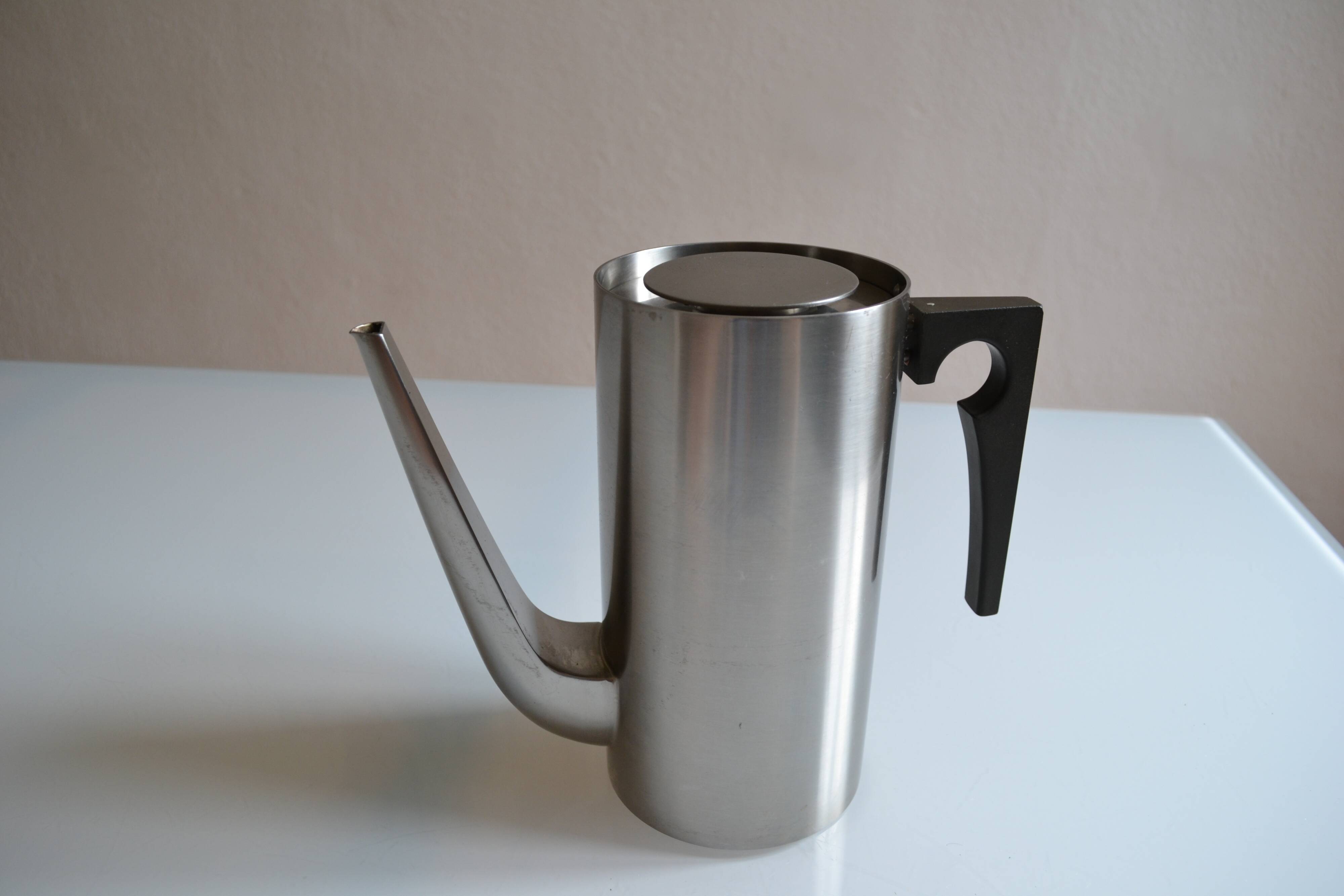 Cylinda coffee maker by Arne Jacobsen for Stelton in 1967 Scandinavian design