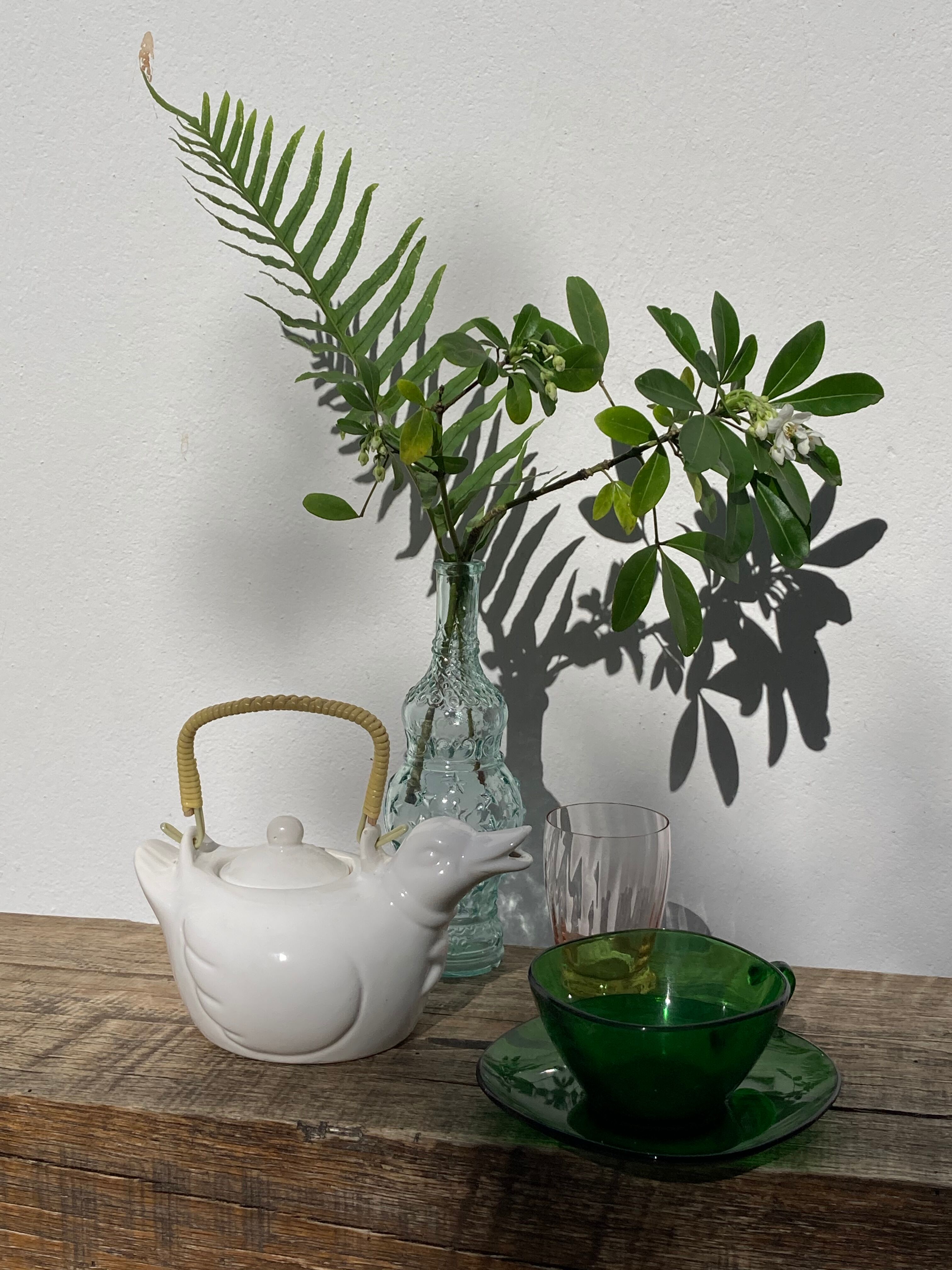 Teapot in the shape of a duck in white ceramic 1960 vintage