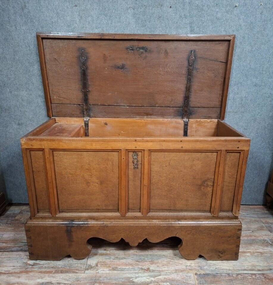 Oak chest with moulded panels – rustic work – 18th century