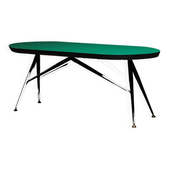 Table basse italienne des années 1950/60 avec pieds en cuivre et plateau vert