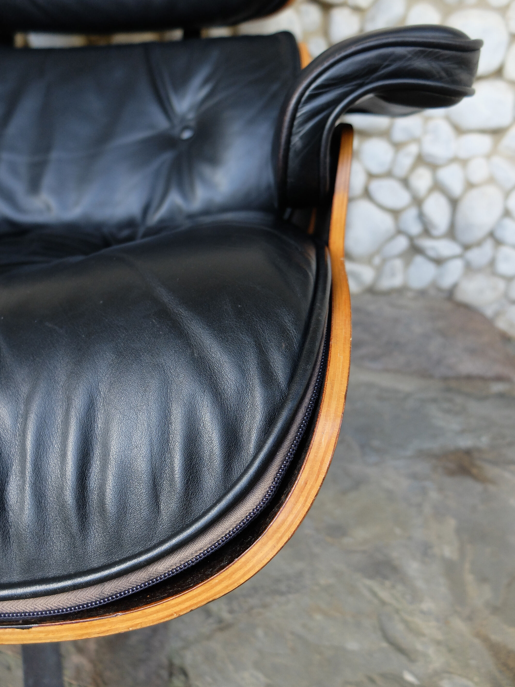 Lounge chair & ottoman rosewood from Rio by Charles & Ray Eames edition Herman Miller USA, 1970
