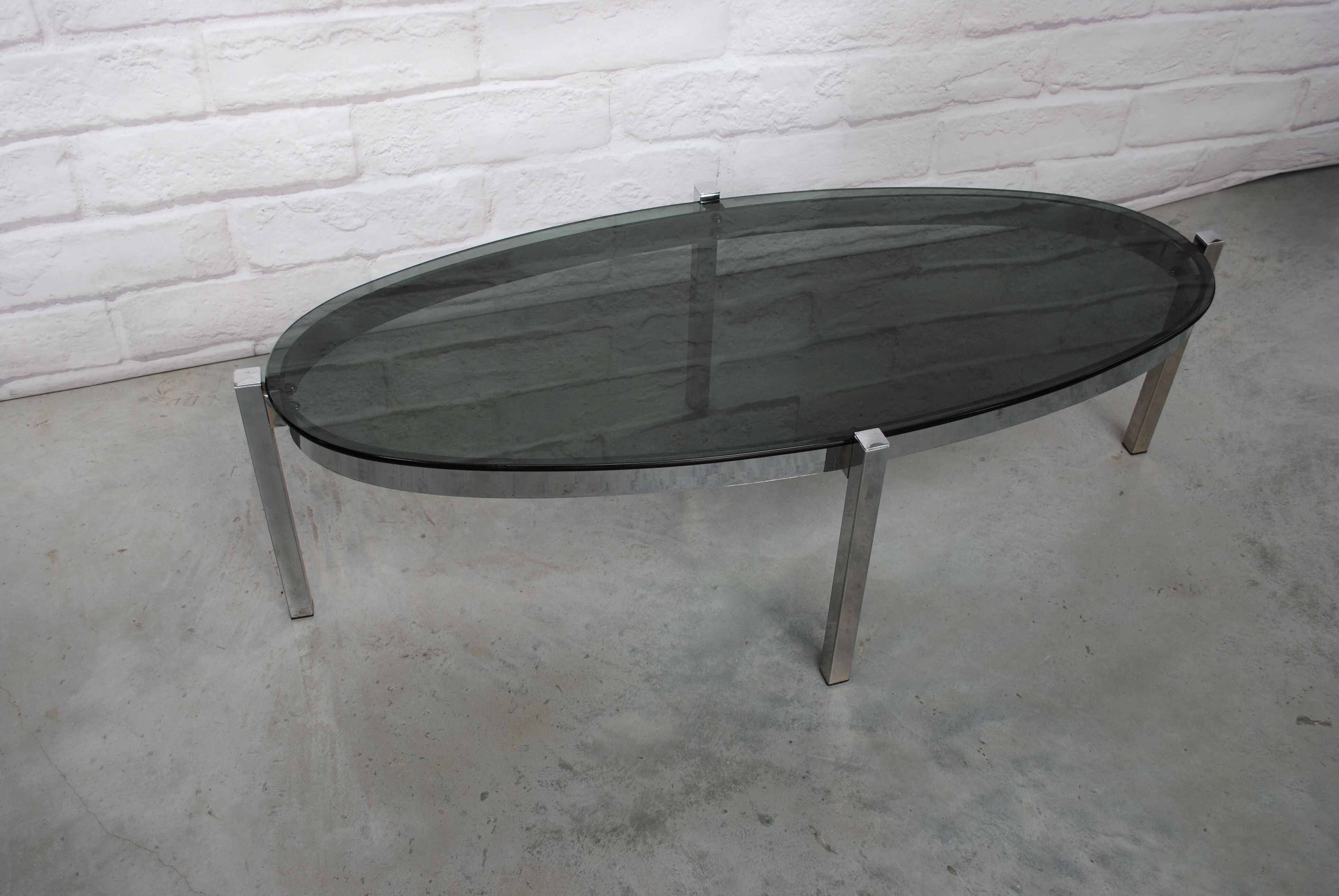 Table basse ovale 1970