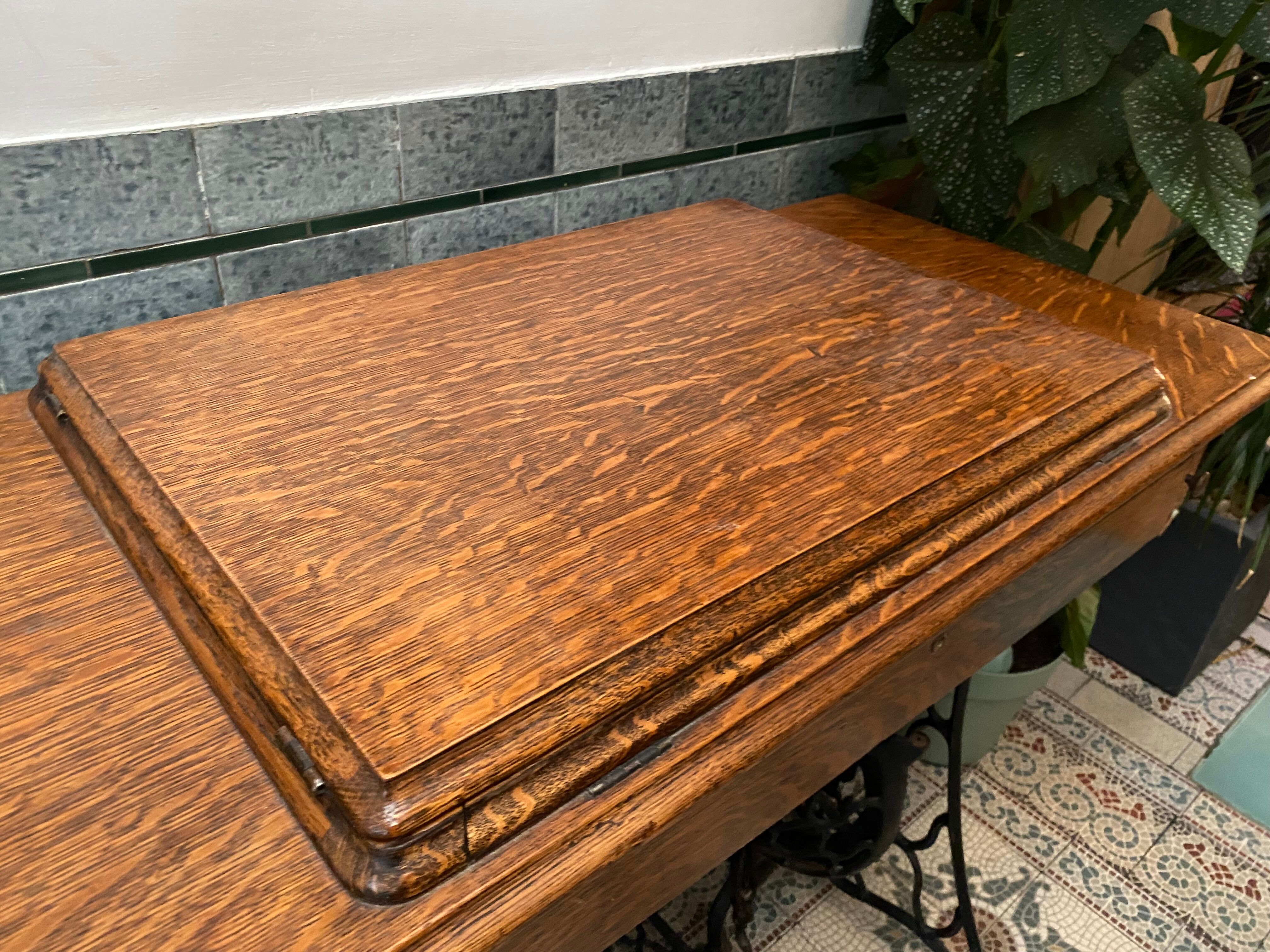 Superb old Singer sewing machine with its table