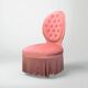 Fauteuil crapaud capitonné rose vintage