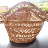 Wicker bassinet