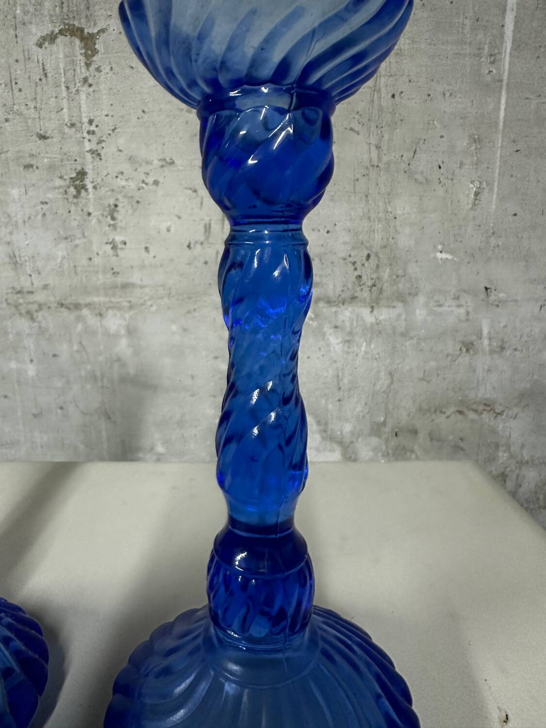Pair of vintage cobalt blue twisted glass candlesticks h 24.5 cm