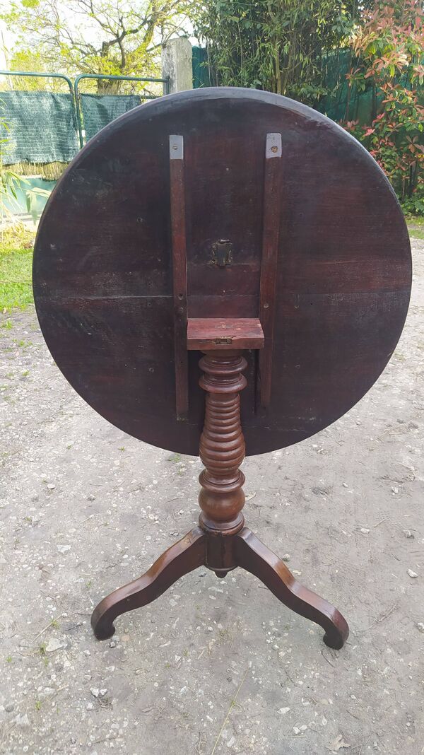 guéridon à plateau basculant bois massif piètement tripode fin XIXème