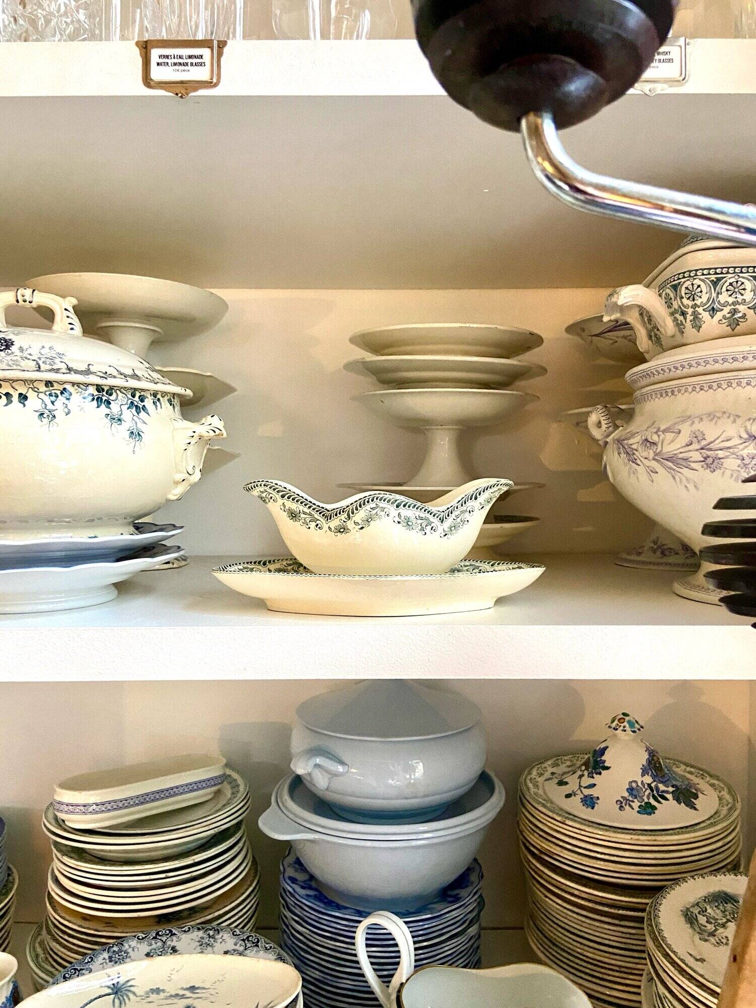 Saucière Salins en terre de fer, service "Moustiers"
