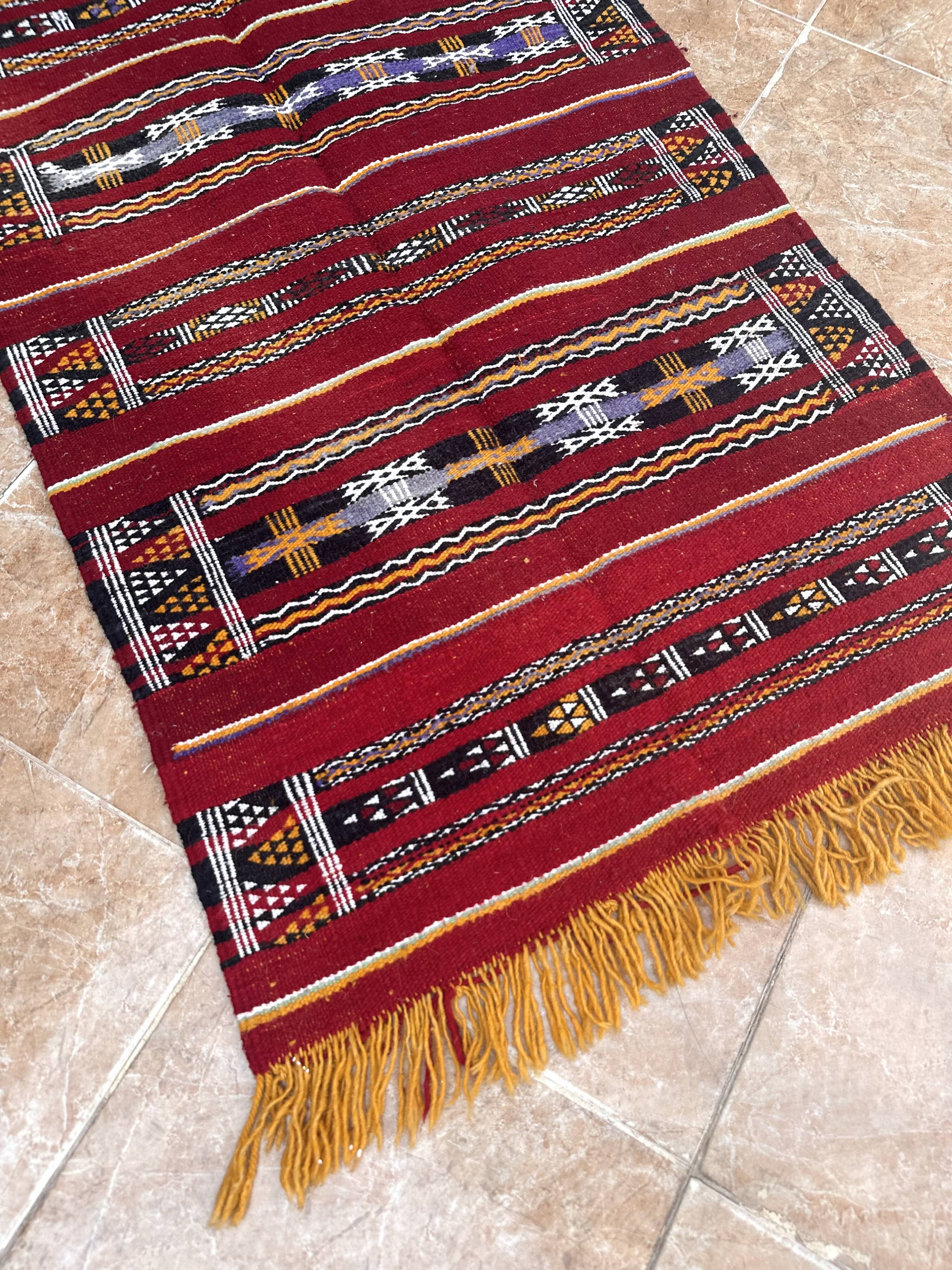 Moroccan Berber rug handwoven 100% wool