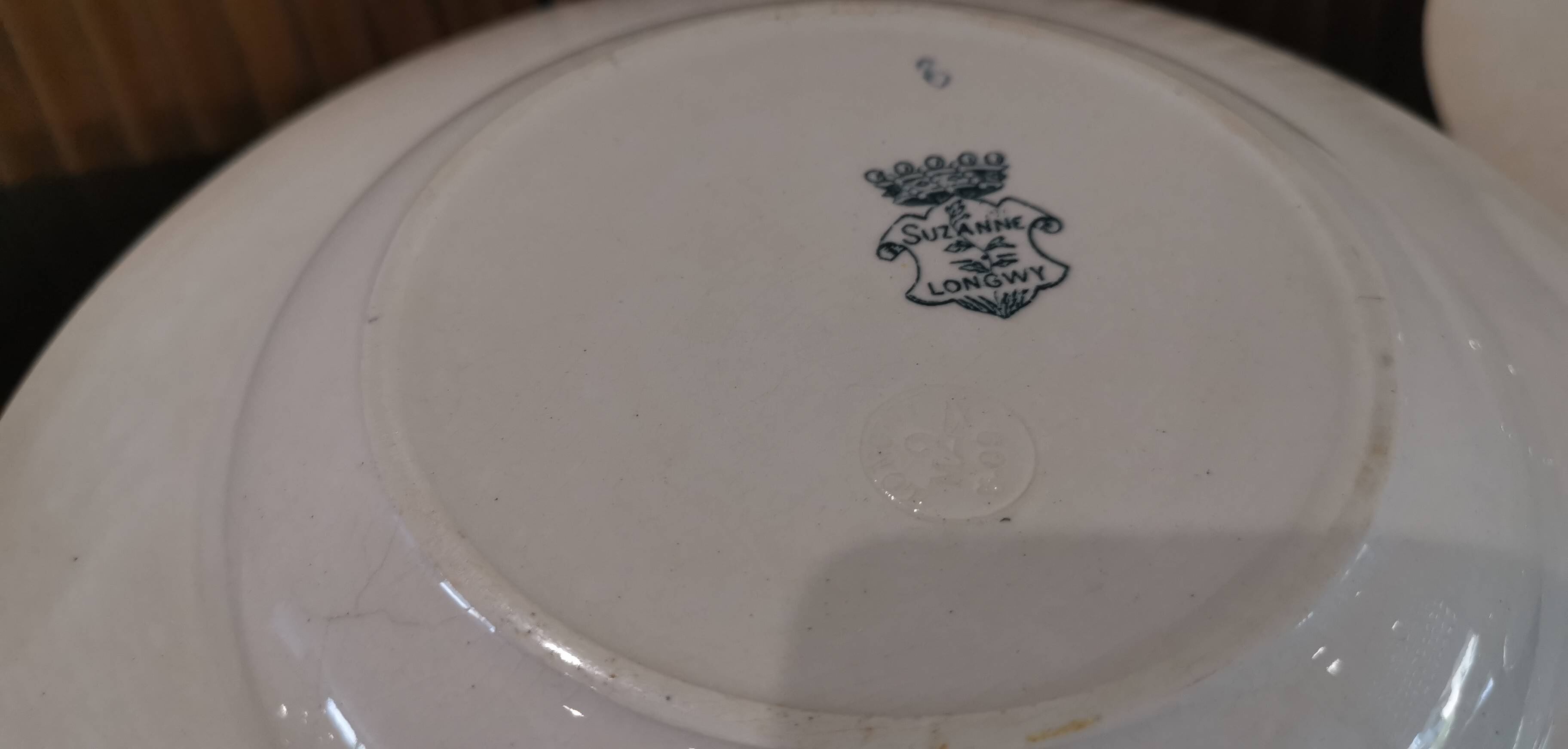 4 assiettes creuses en Terre de Fer Longwy modèle "Suzanne"
