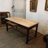 Farm table