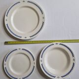 Service of 18 vintage dessert, hollow and flat plates with checkerboard pattern, 1950s