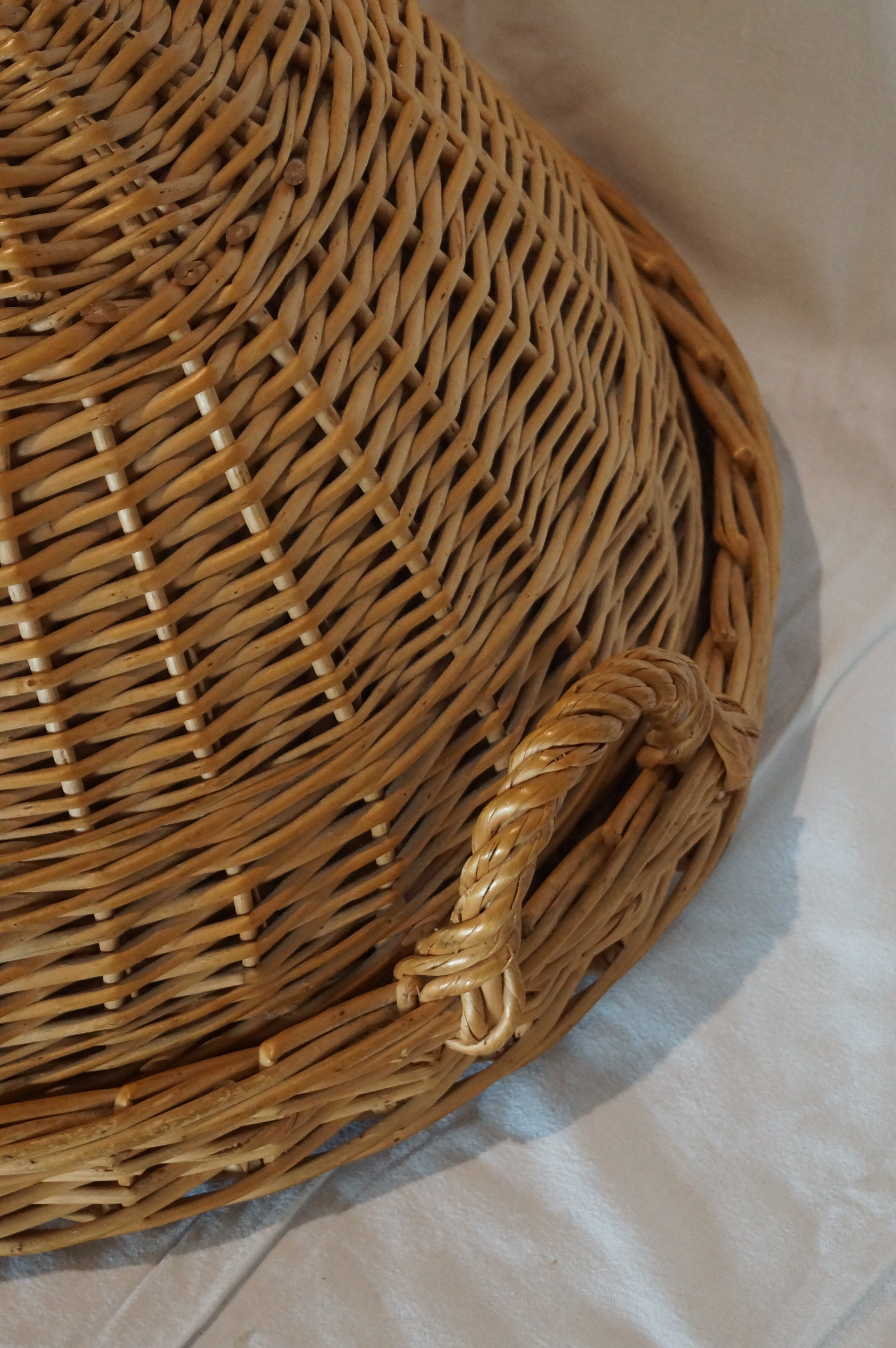 Bell wicker and his tray