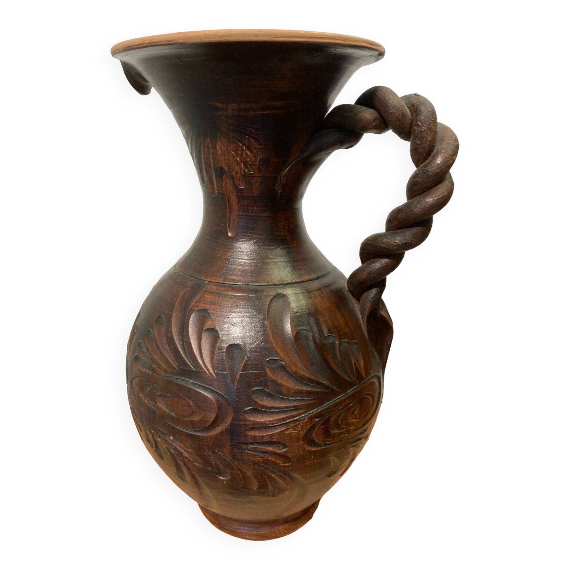 Scarified ceramic vase with twisted handle - African style