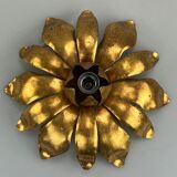 Wall sconce in brass
