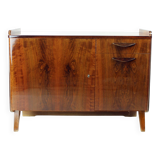 Buffet Mid-Century en noyer par Tatra, Tchécoslovaquie, années 1960