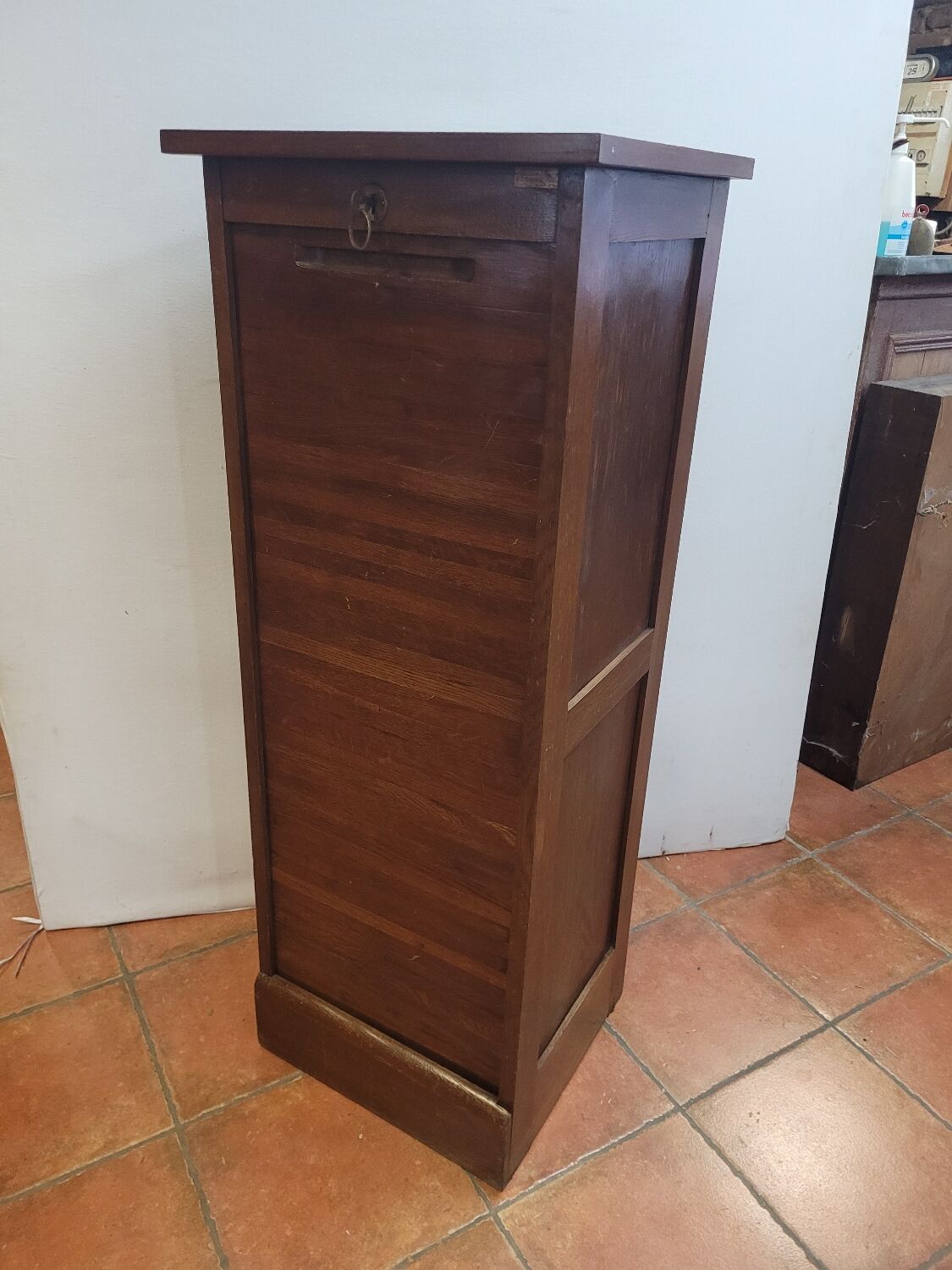 Old single curtain binder