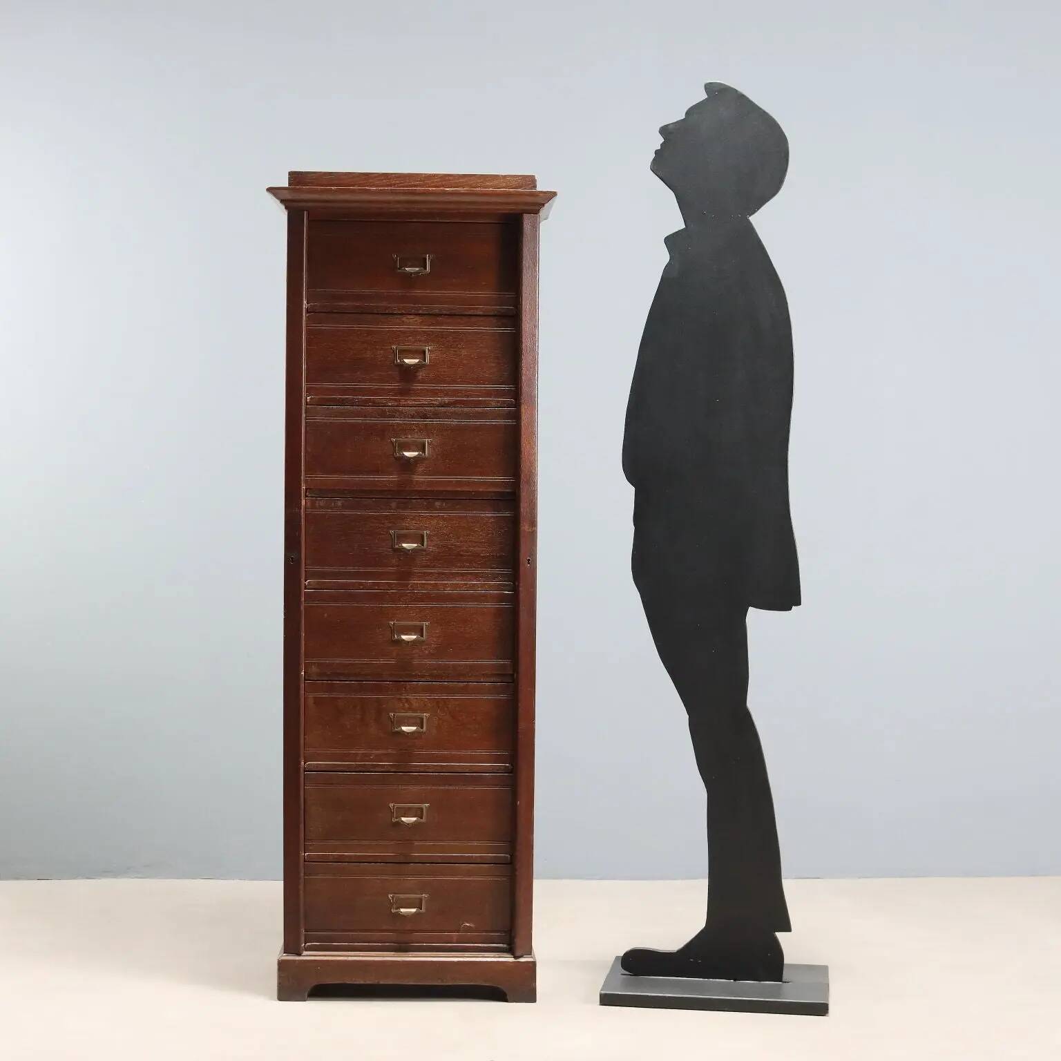Antique oak chest of drawers with 8 drawers, Italy, 19th century.
